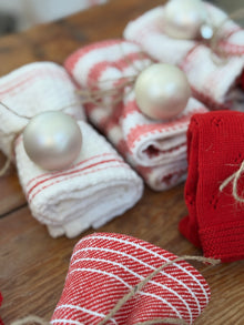  Towel & Ornament Set