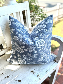  Vintage Blue & White Floral Pillow Cover