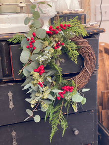  San Clemente, CA Dec. 5 Holiday Wreath DIY Event